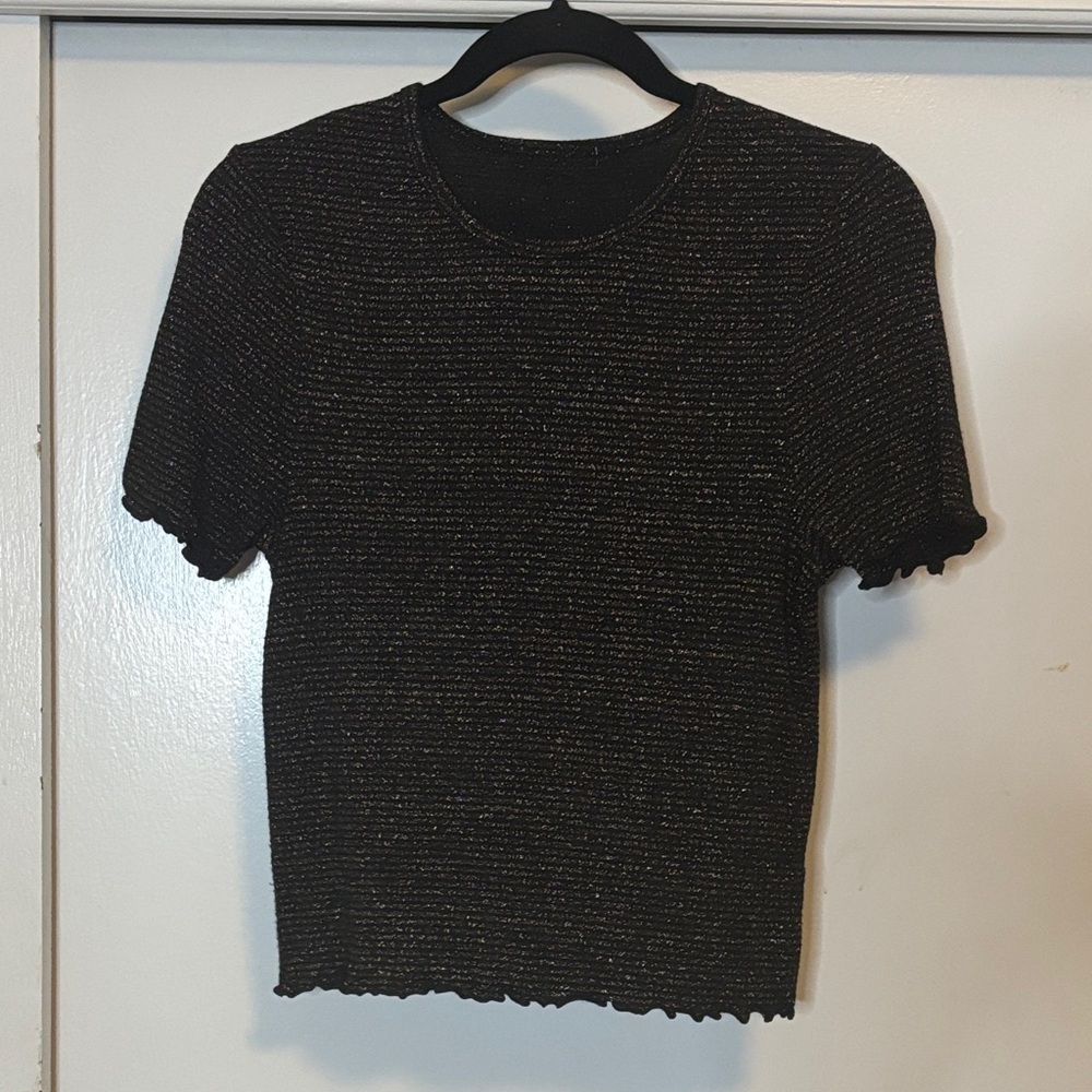 Source Unknown Black and Gold Textured Short Sleeve Top